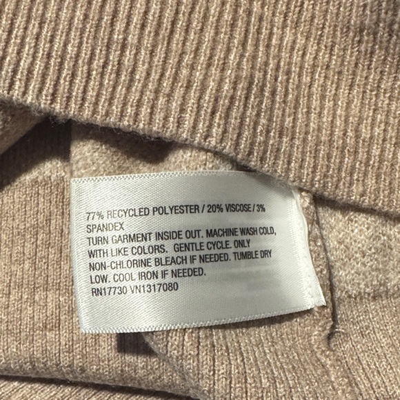Size 2X Ava & Viv Women's V-Neck Sweater - Taupe and Cream - Picture 6 of 6